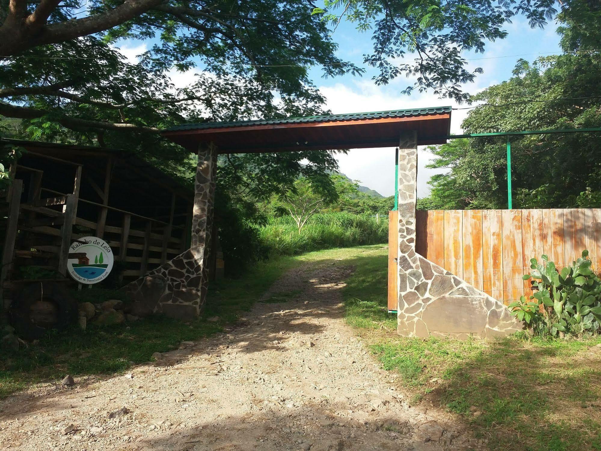 Rancho De Lelo Ecolodge Monteverde Bagian luar foto